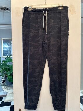 Vuori Black Camo Joggers - Dark Gray/Black